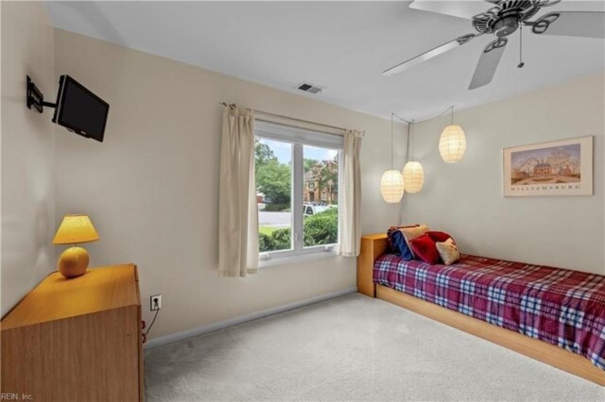 Picture of Home For Sale in Virginia Beach, Virginia, United States