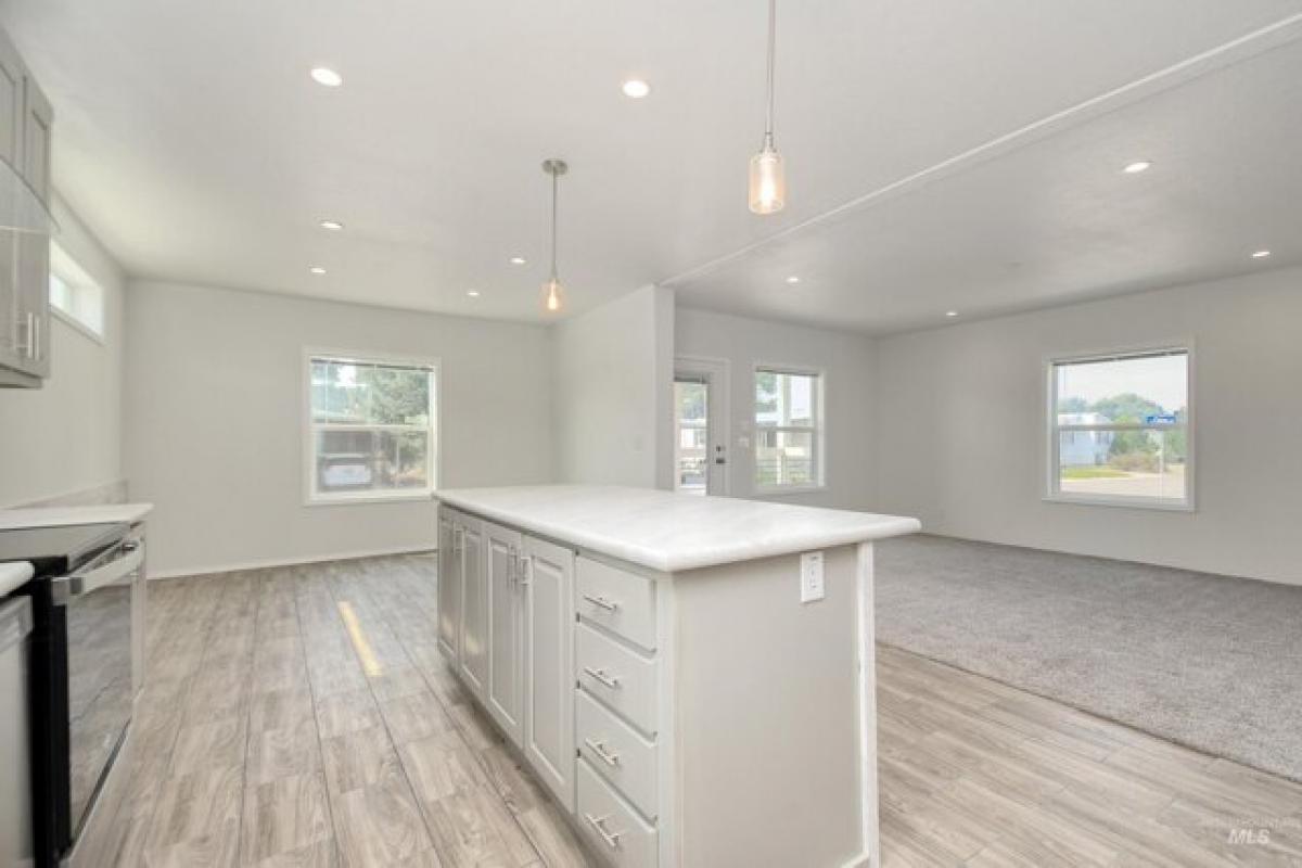 Picture of Home For Sale in Boise, Idaho, United States