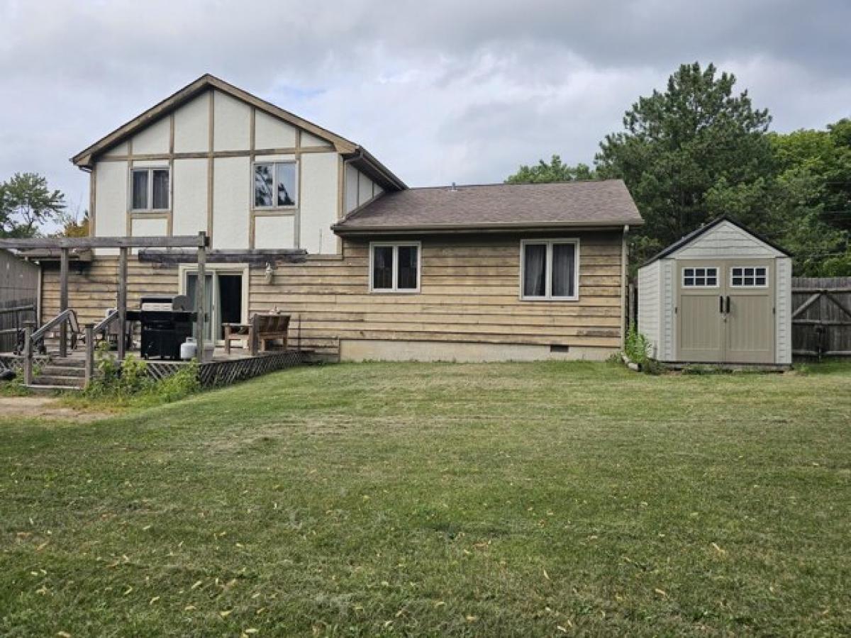 Picture of Home For Sale in Crown Point, Indiana, United States