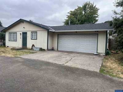 Home For Sale in Salem, Oregon