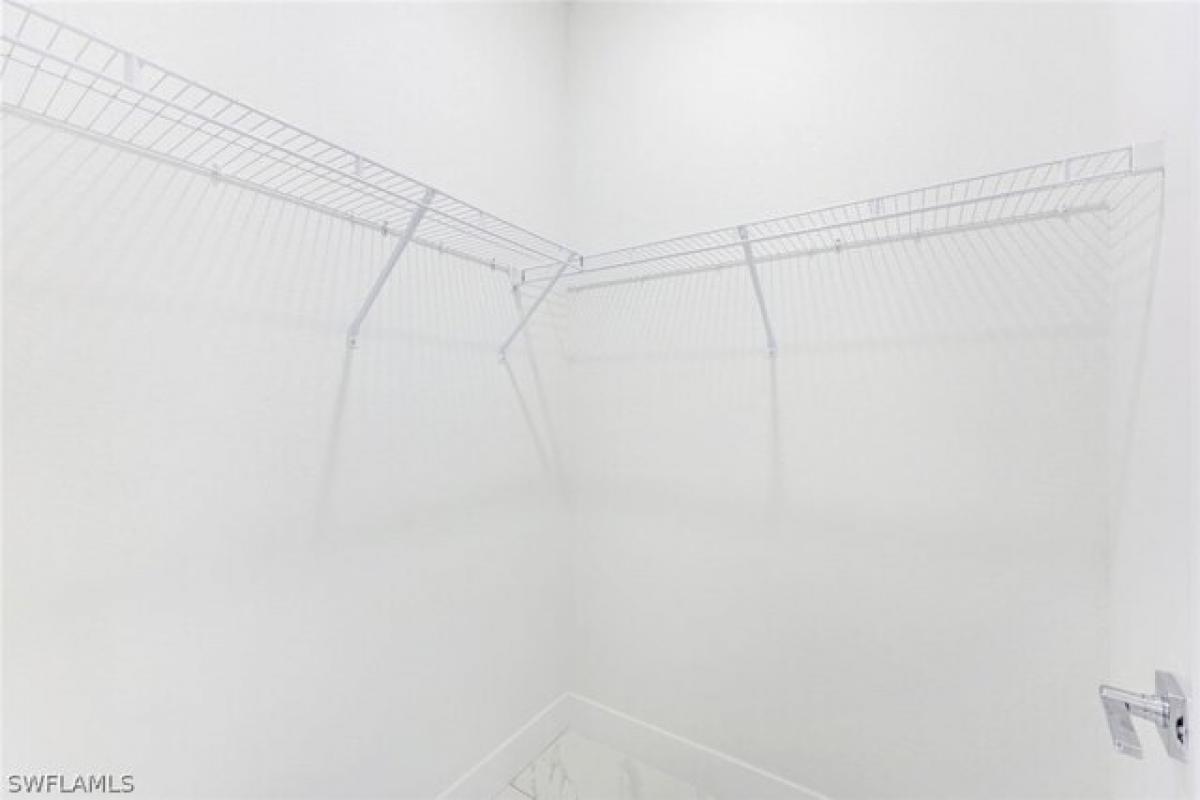 Picture of Home For Sale in Lehigh Acres, Florida, United States