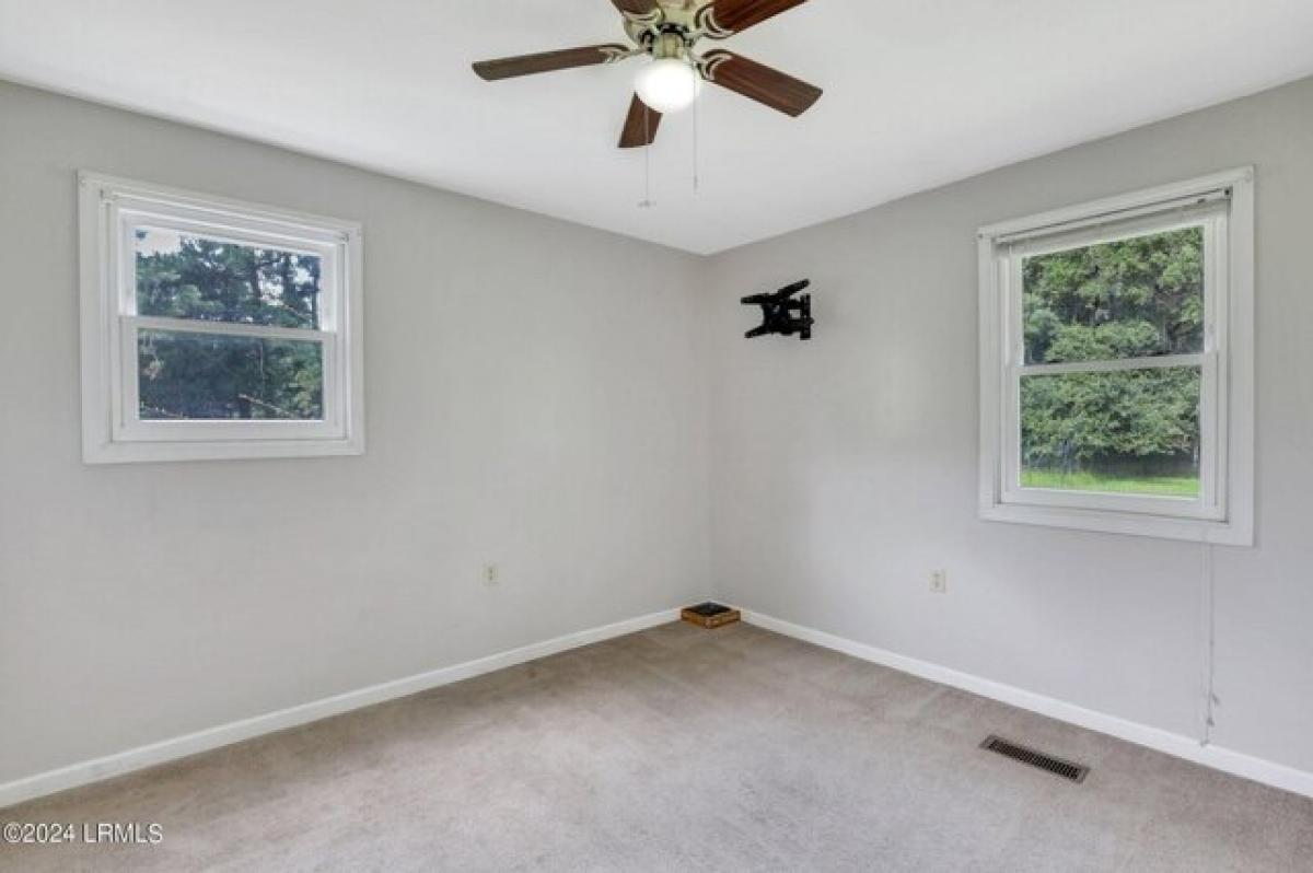 Picture of Home For Sale in Saint Helena Island, South Carolina, United States