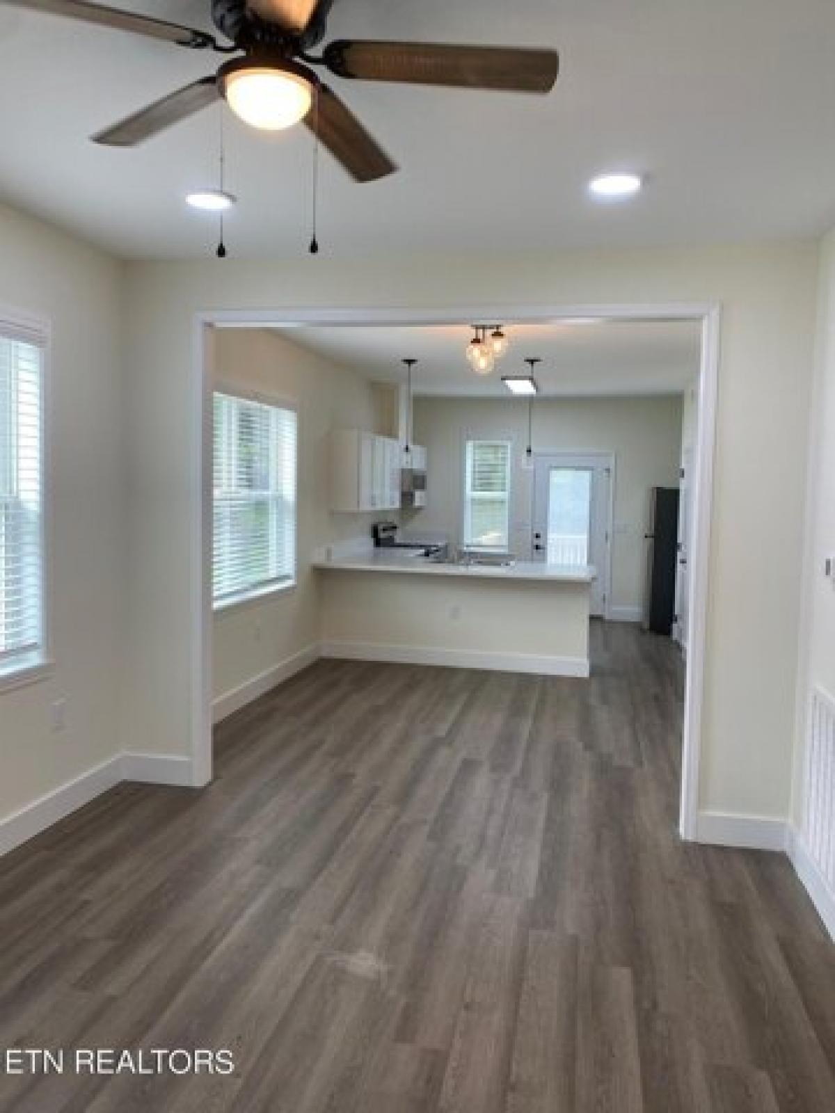 Picture of Home For Sale in Knoxville, Tennessee, United States