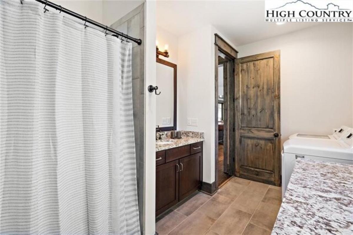 Picture of Home For Sale in Banner Elk, North Carolina, United States