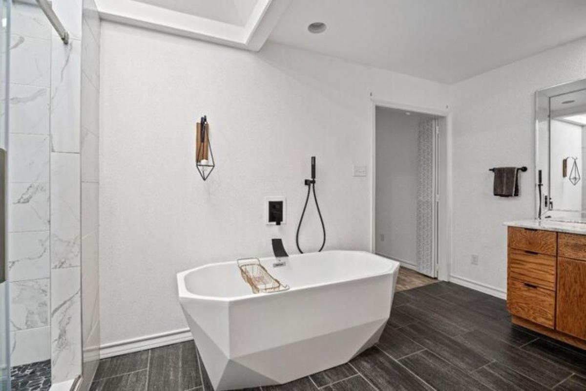 Picture of Home For Sale in Lubbock, Texas, United States