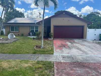 Home For Sale in Lauderhill, Florida