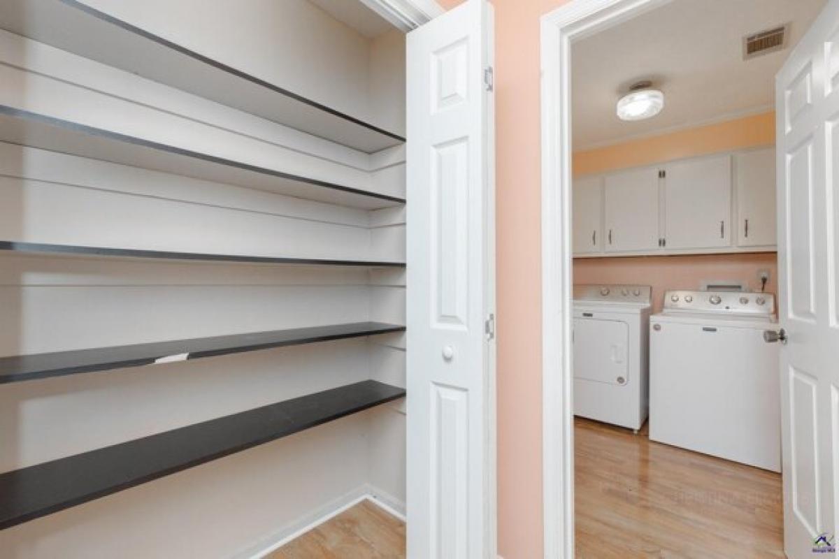 Picture of Home For Sale in Warner Robins, Georgia, United States