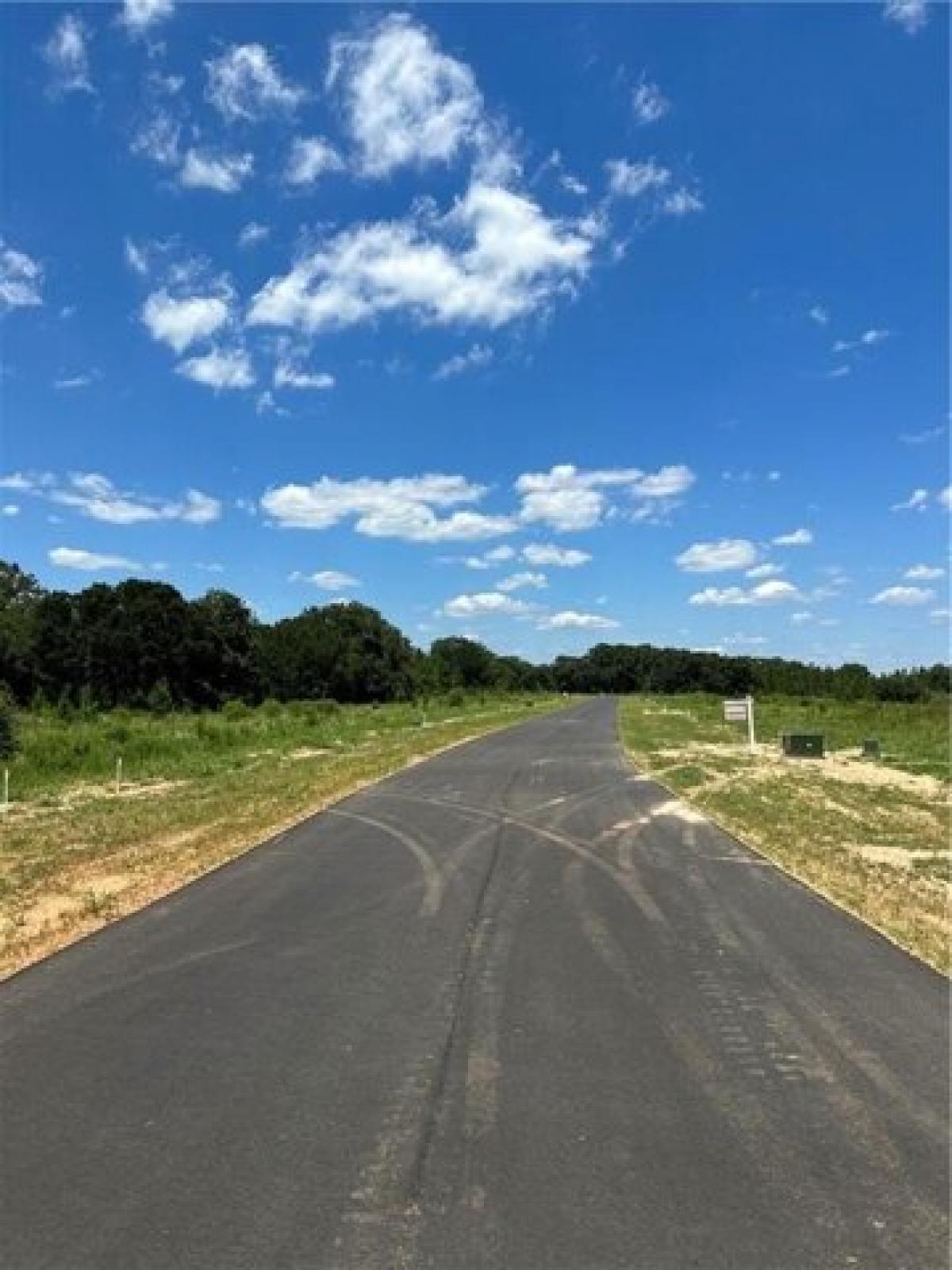 Picture of Residential Land For Sale in Mobile, Alabama, United States