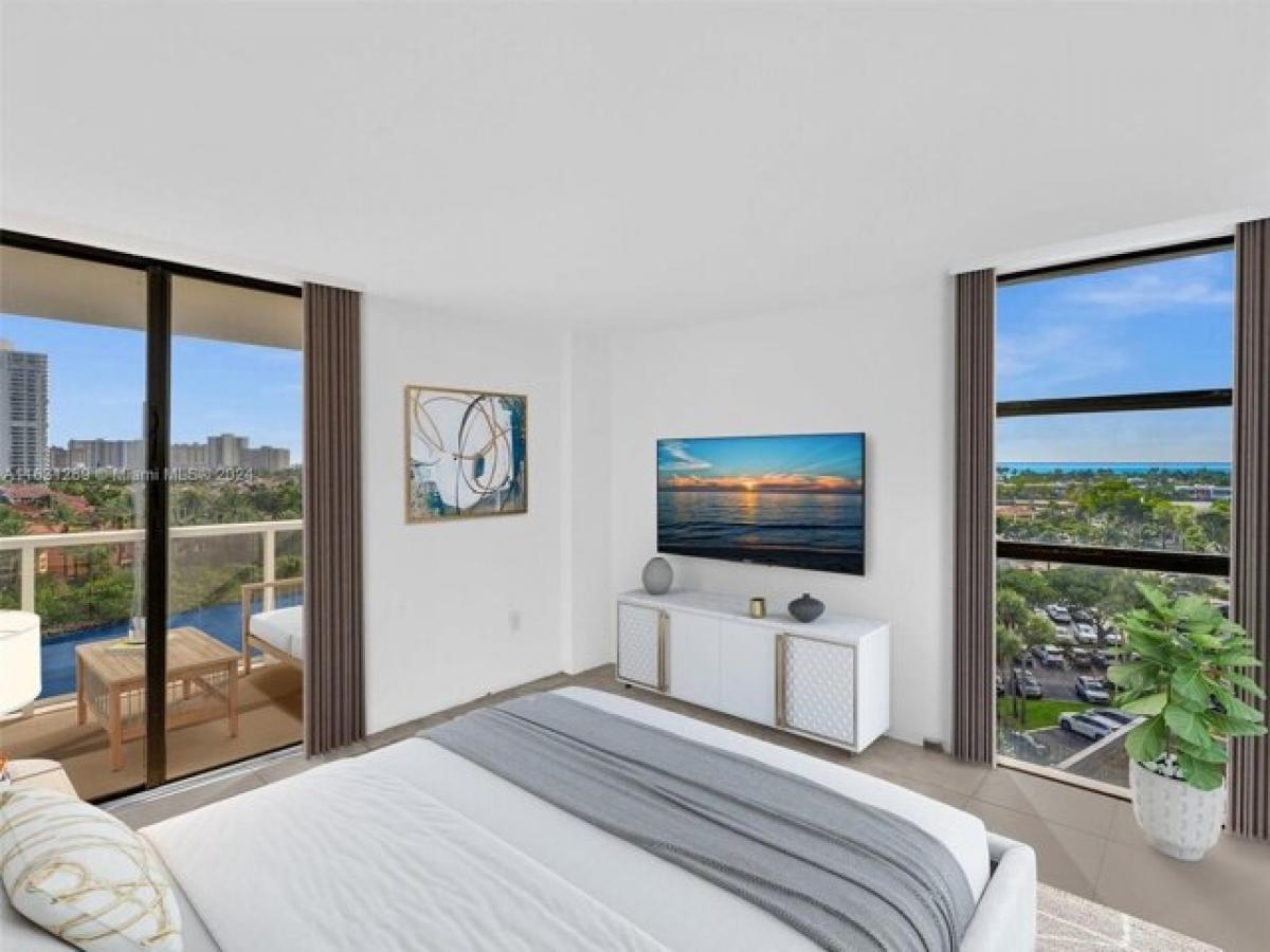 Picture of Home For Sale in Aventura, Florida, United States