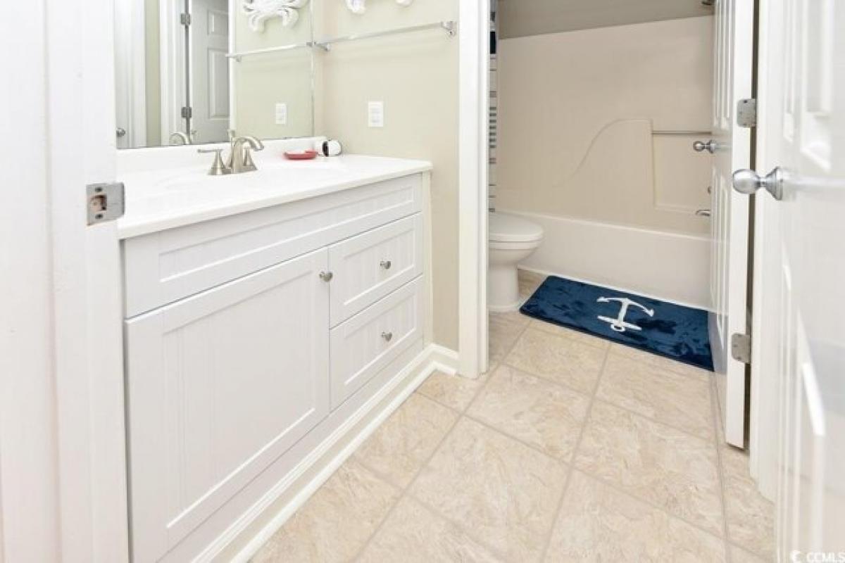 Picture of Home For Sale in Surfside Beach, South Carolina, United States