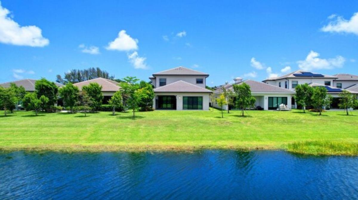 Picture of Home For Sale in West Palm Beach, Florida, United States