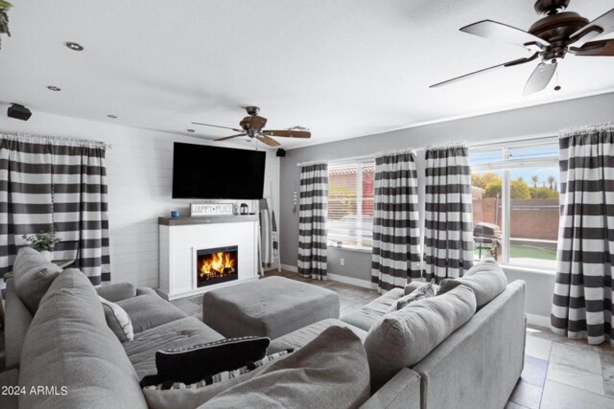 Picture of Home For Sale in Gilbert, Arizona, United States