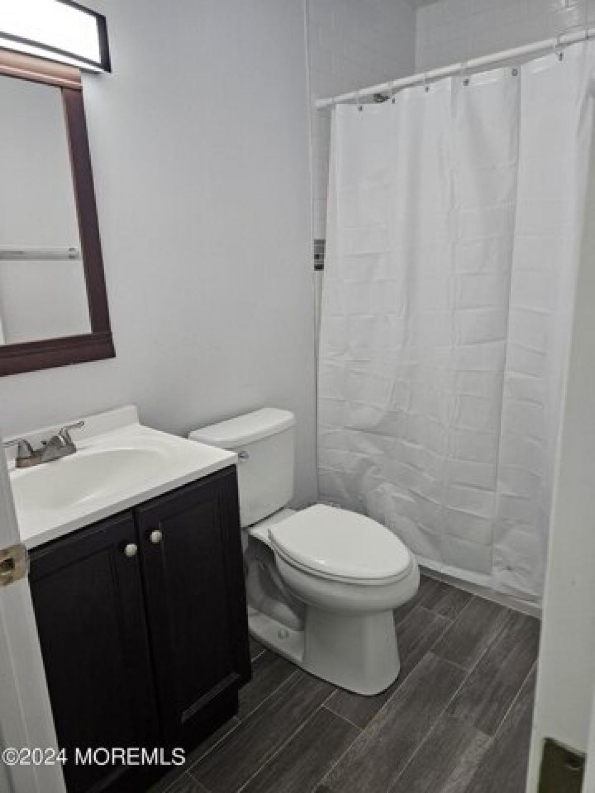 Picture of Home For Sale in Howell, New Jersey, United States