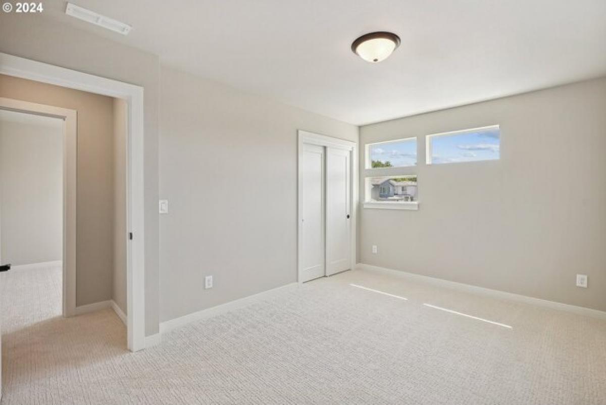 Picture of Home For Sale in Ridgefield, Washington, United States