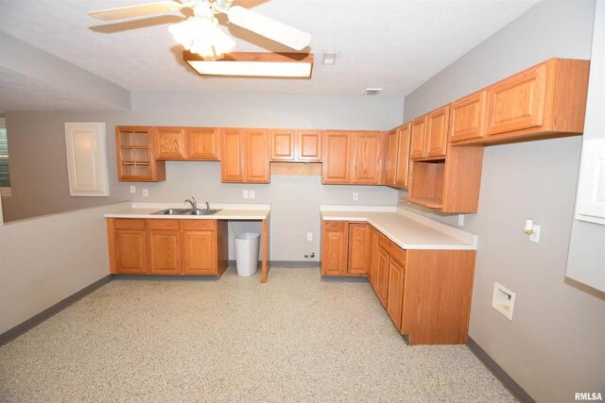 Picture of Home For Sale in Peoria, Illinois, United States