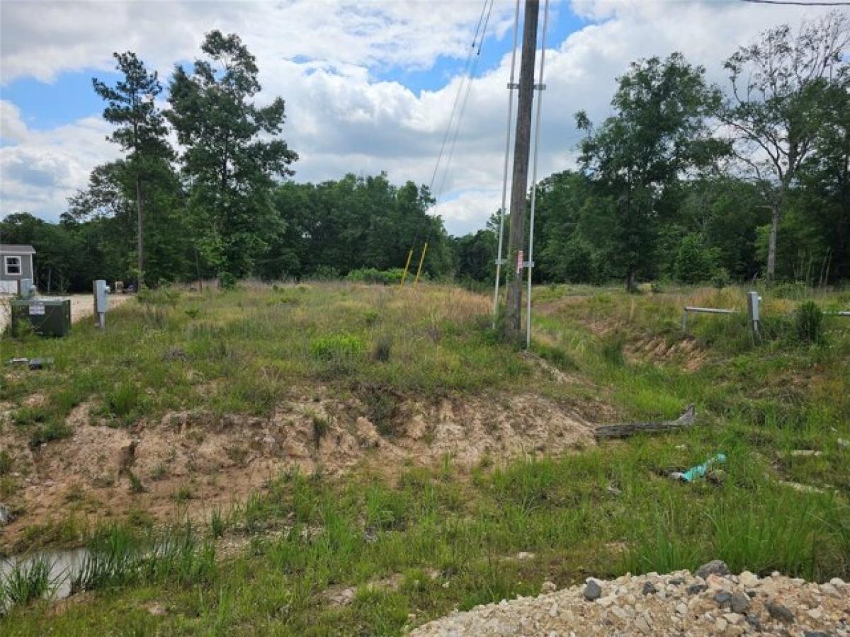 Picture of Residential Land For Sale in Cleveland, Texas, United States