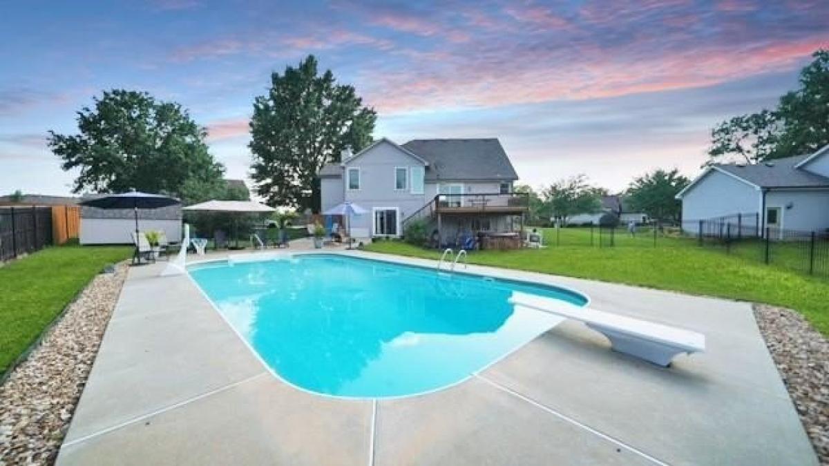 Picture of Home For Sale in Blue Springs, Missouri, United States