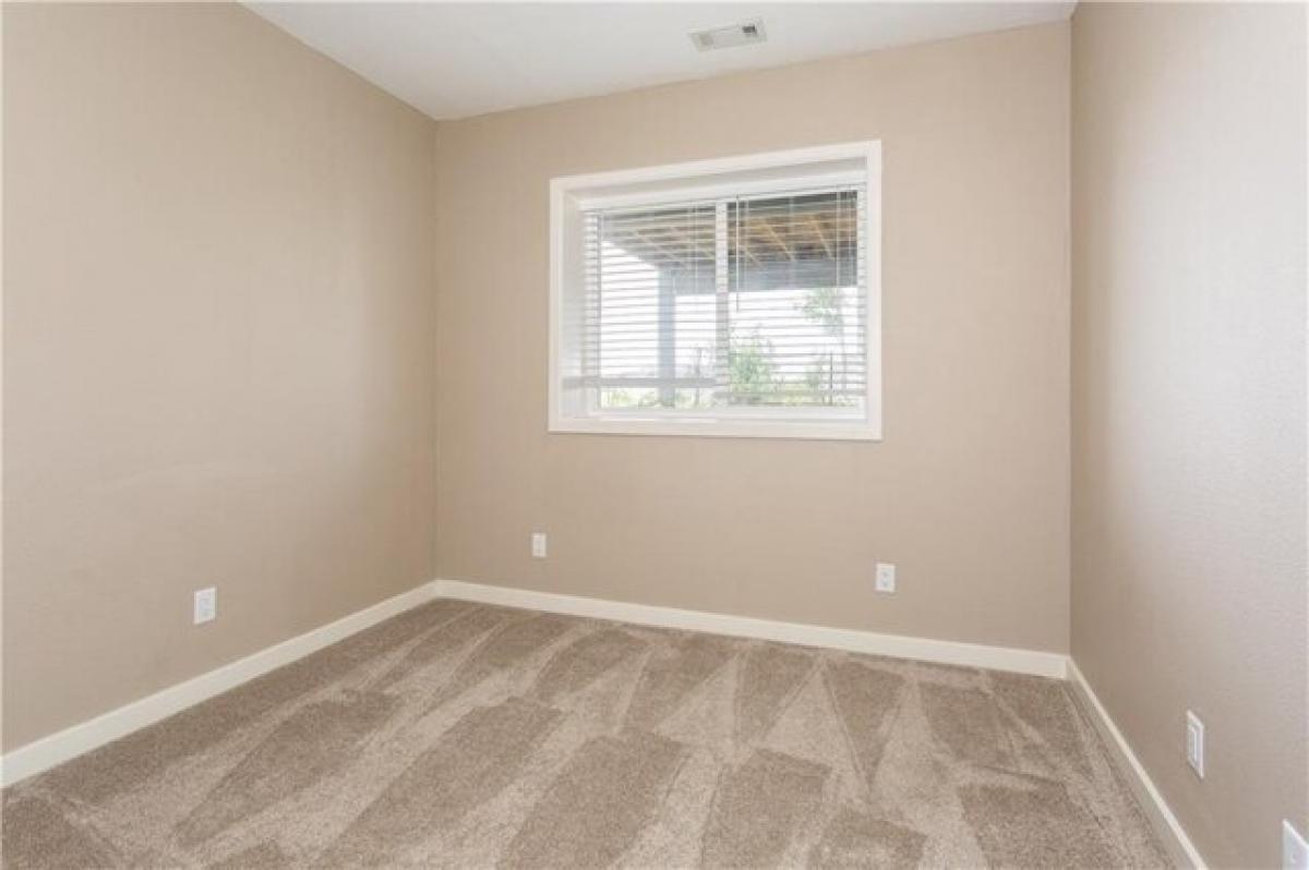 Picture of Home For Sale in Waukee, Iowa, United States