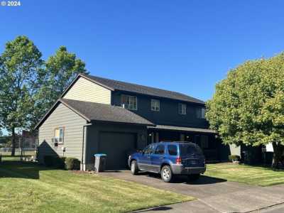 Home For Sale in McMinnville, Oregon