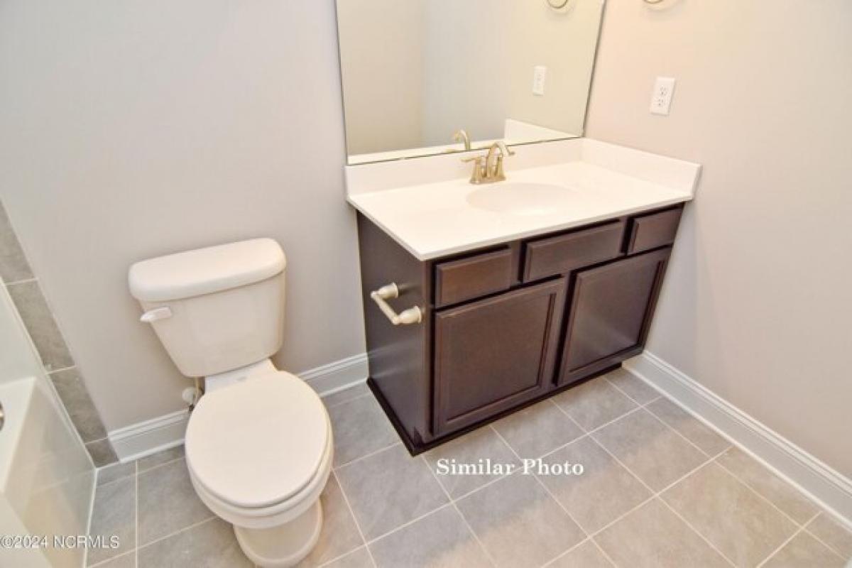 Picture of Home For Sale in Jacksonville, North Carolina, United States