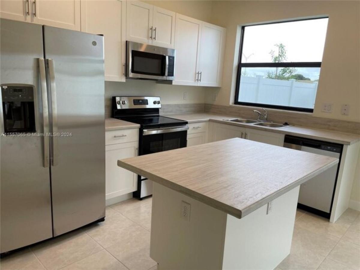 Picture of Home For Rent in Hialeah, Florida, United States