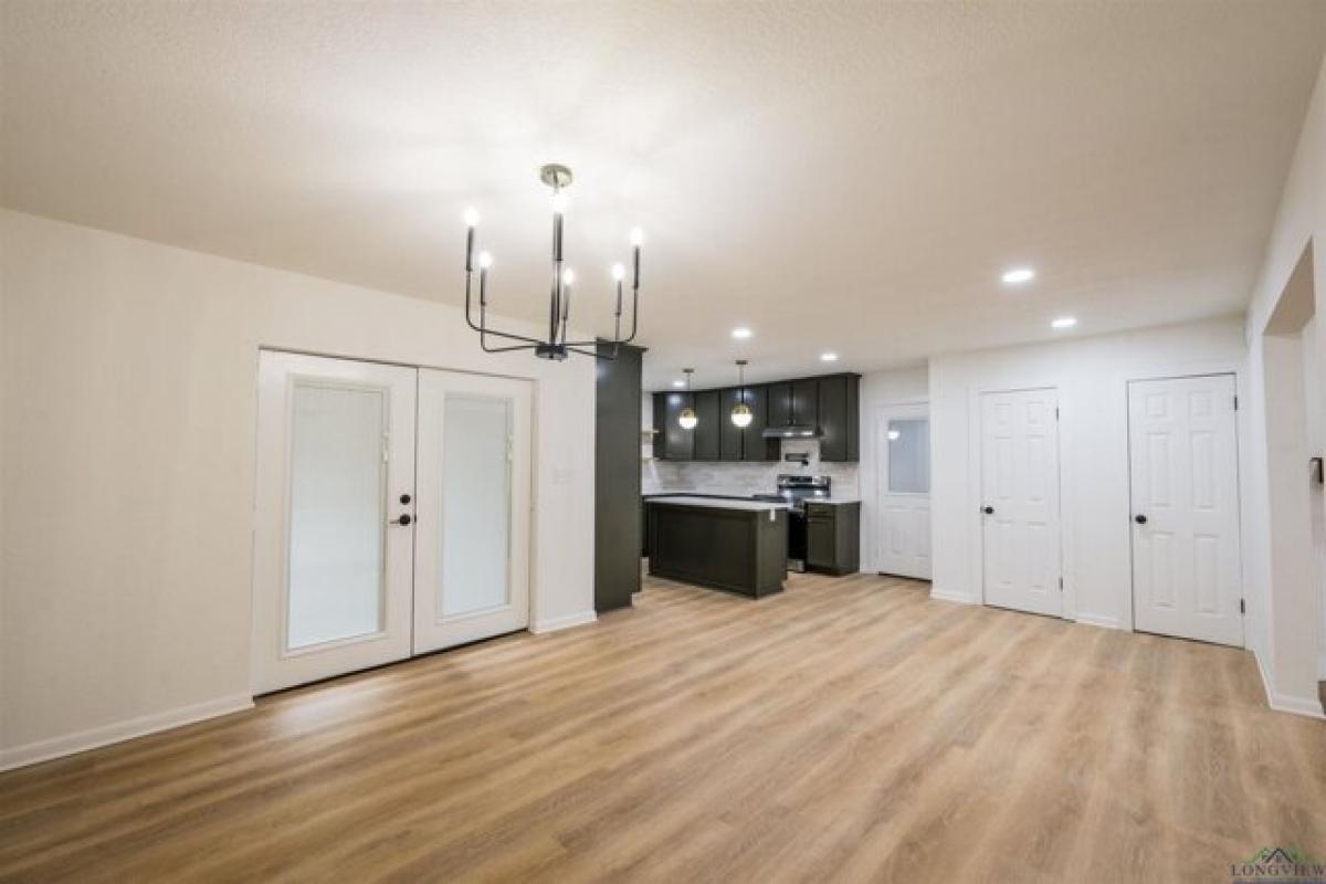 Picture of Home For Sale in Longview, Texas, United States