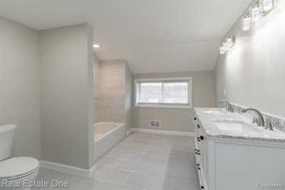 Home For Rent in Royal Oak, Michigan