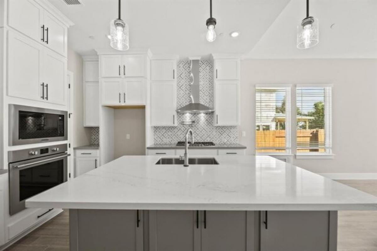 Picture of Home For Sale in Austin, Texas, United States