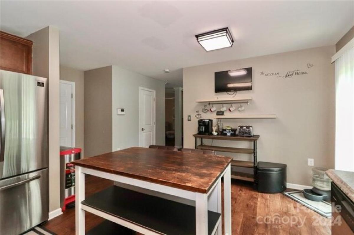 Picture of Home For Sale in Concord, North Carolina, United States