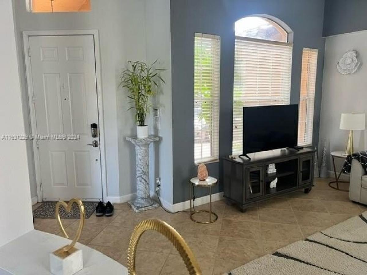 Picture of Home For Sale in West Palm Beach, Florida, United States