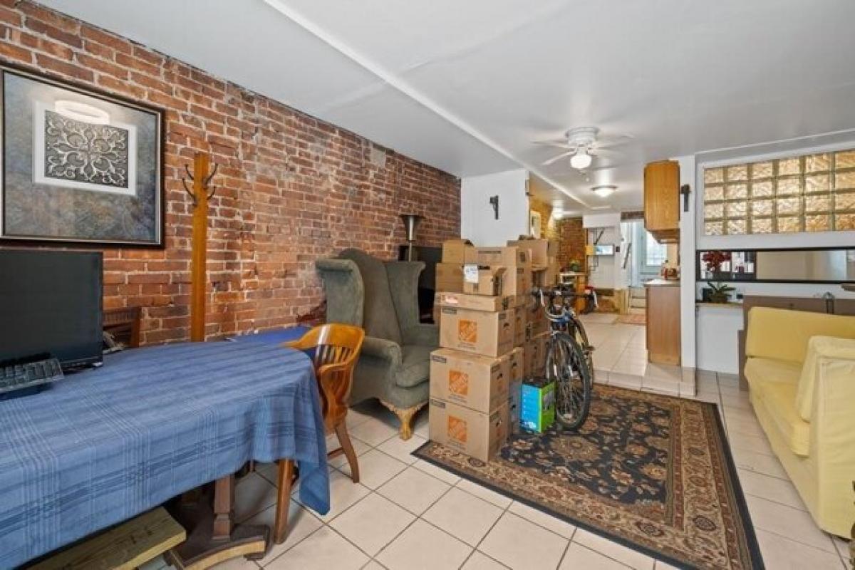 Picture of Home For Sale in Jersey City, New Jersey, United States