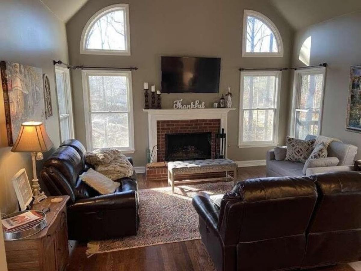 Picture of Home For Sale in Cumming, Georgia, United States