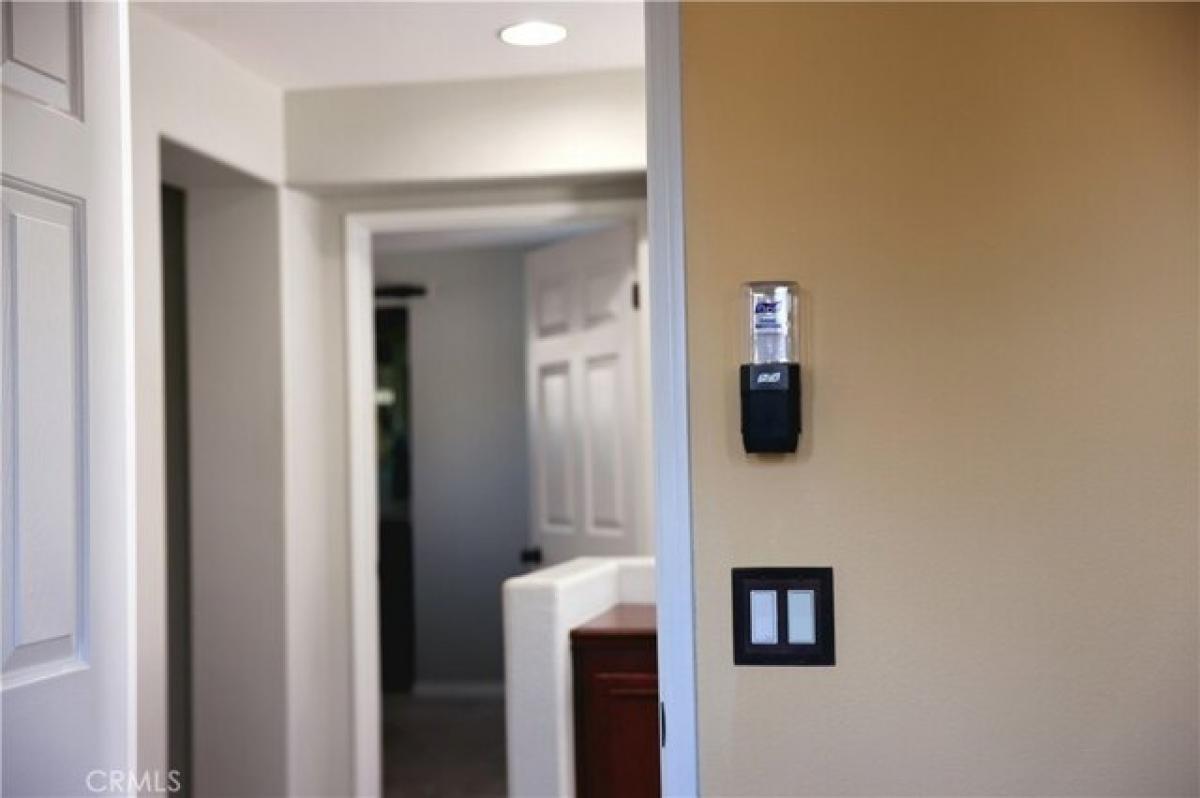 Picture of Home For Sale in Murrieta, California, United States