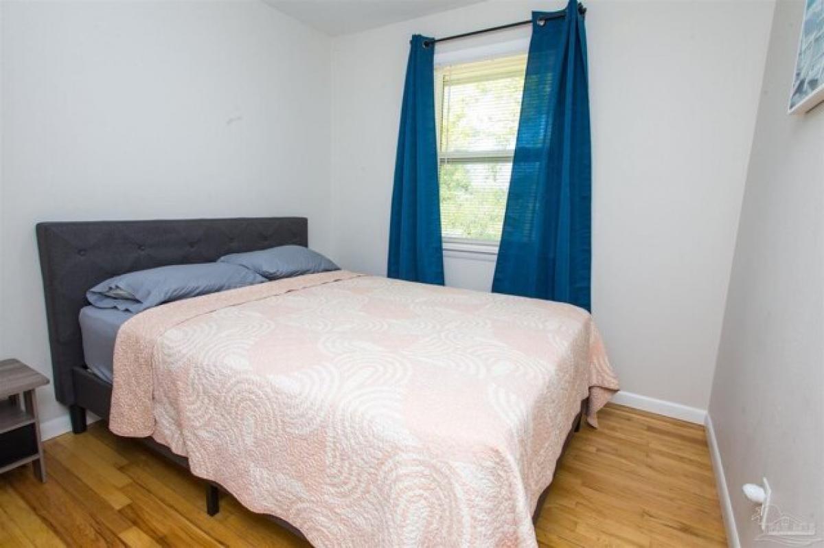 Picture of Home For Sale in Pensacola, Florida, United States