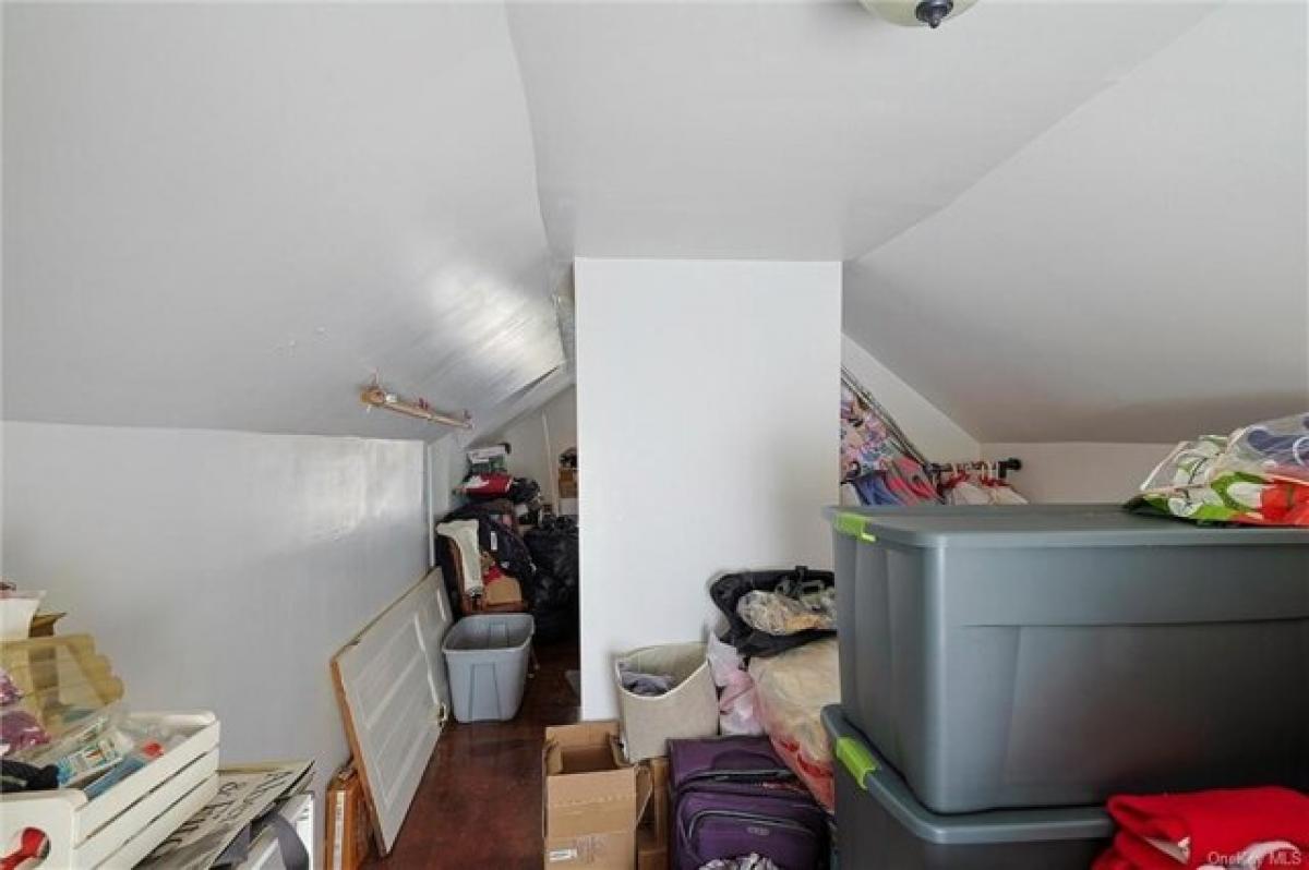 Picture of Home For Sale in Walden, New York, United States