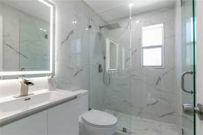 Home For Sale in Miami Gardens, Florida