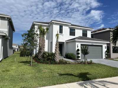 Home For Rent in Lake Worth, Florida