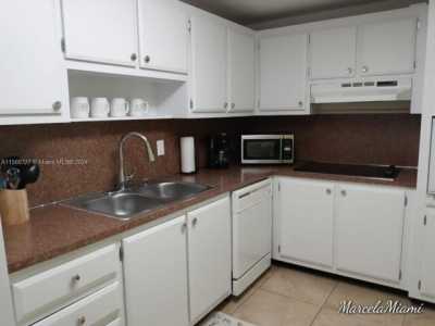 Home For Rent in Hollywood, Florida