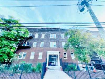 Apartment For Rent in Newark, New Jersey