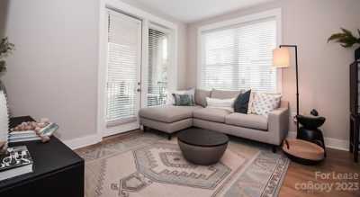 Apartment For Rent in 