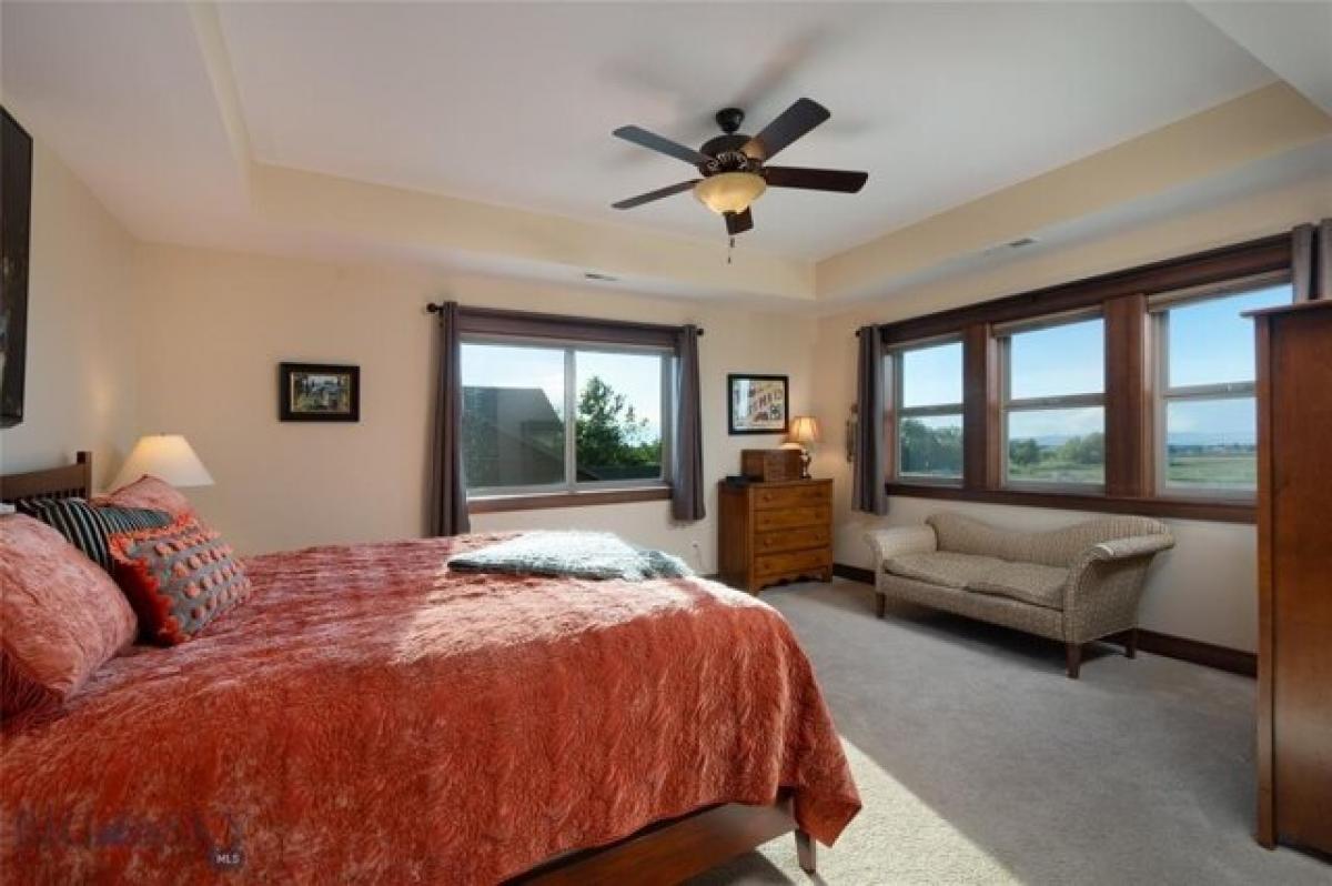 Picture of Home For Sale in Bozeman, Montana, United States