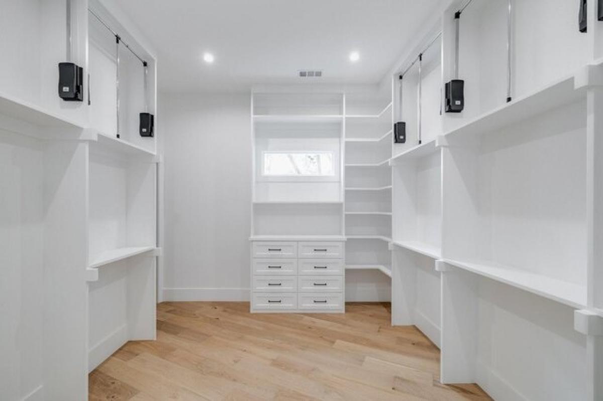 Picture of Home For Sale in Dallas, Texas, United States