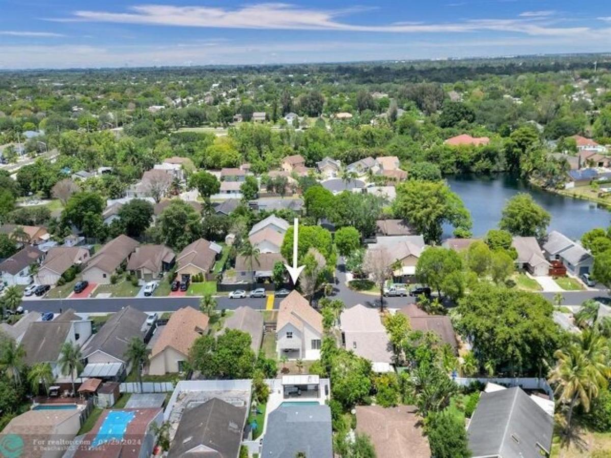 Picture of Home For Sale in Cooper City, Florida, United States