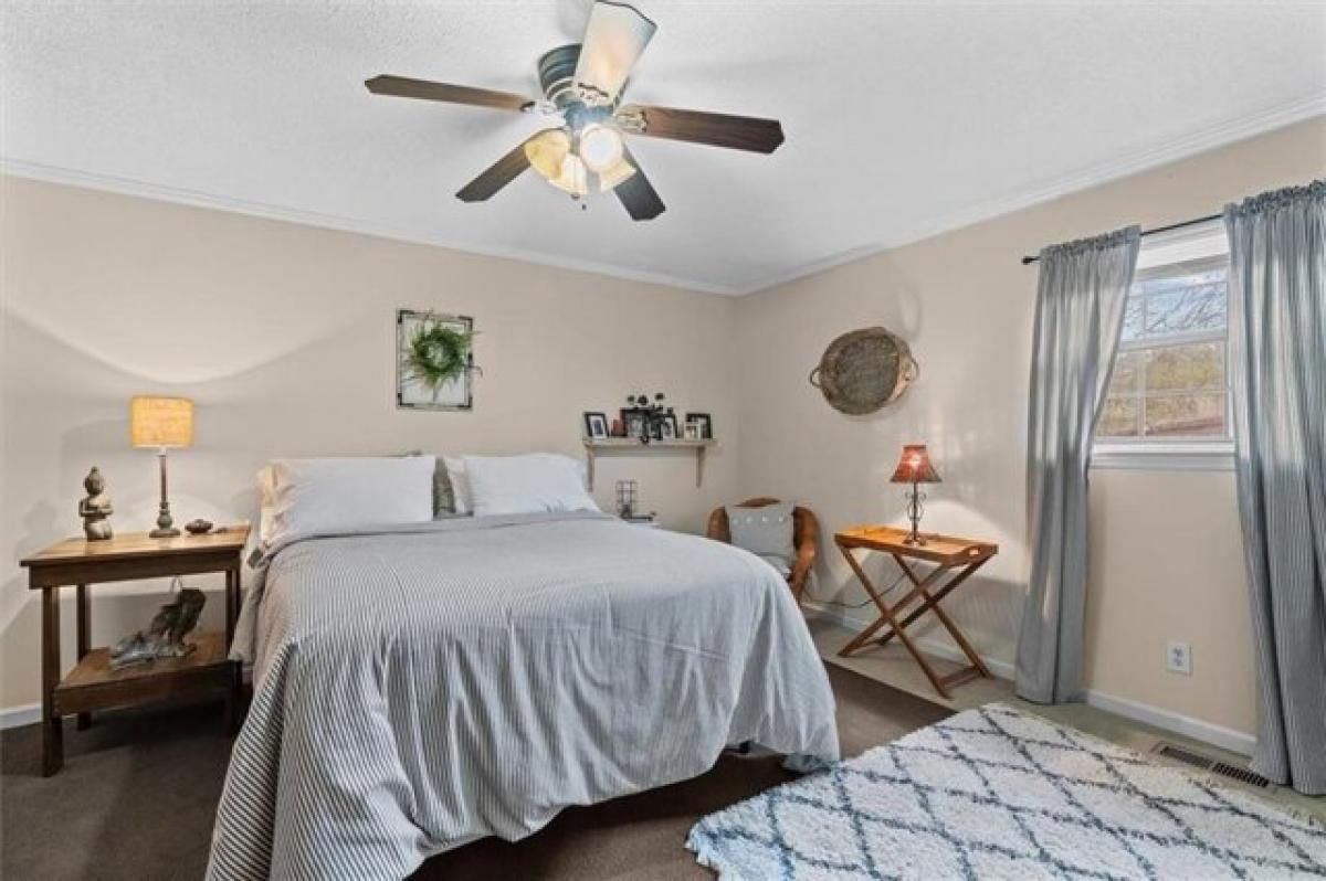 Picture of Home For Sale in Dalton, Georgia, United States