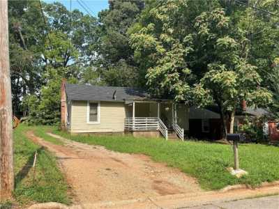 Home For Sale in High Point, North Carolina