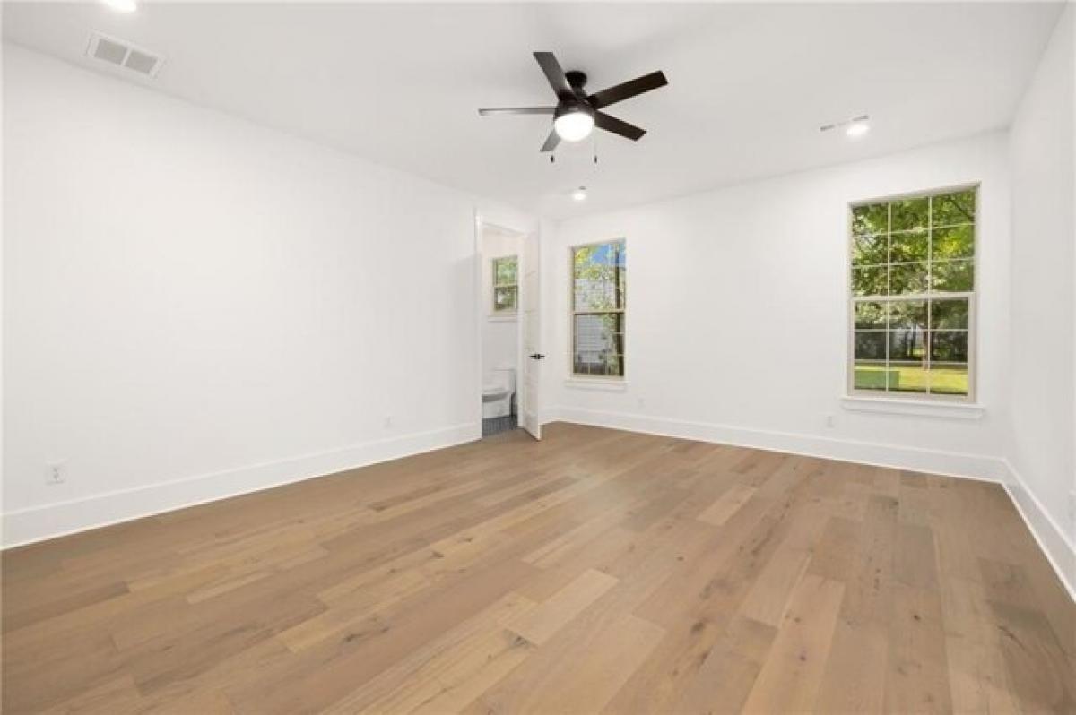 Picture of Home For Sale in Fayetteville, Arkansas, United States