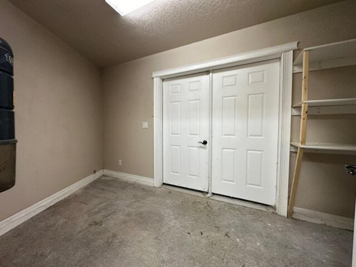 Picture of Home For Sale in Polson, Montana, United States