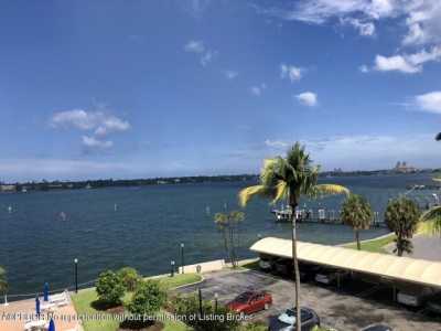 Home For Rent in West Palm Beach, Florida