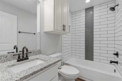 Home For Sale in Granbury, Texas