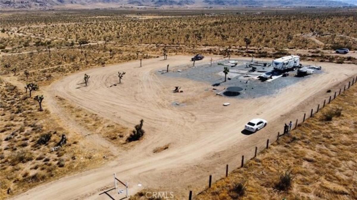 Picture of Residential Land For Sale in Apple Valley, California, United States